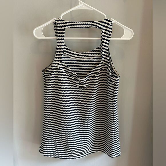 Navy and White Textured Tank Neckline - Picture 2 of 4